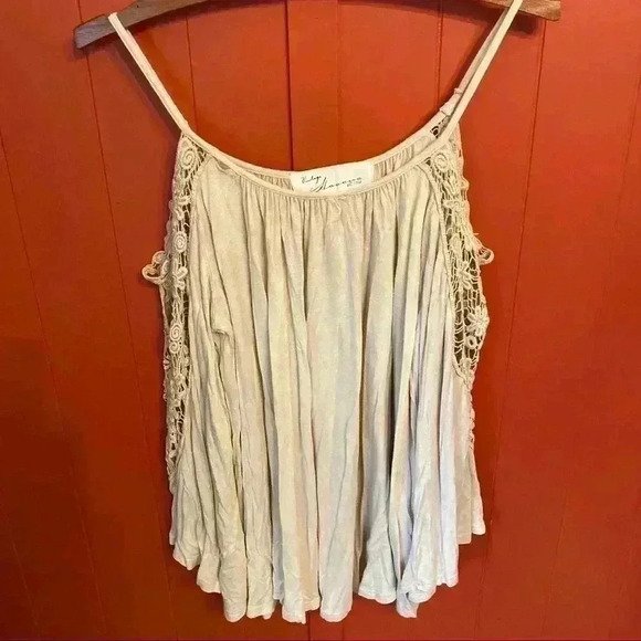 Vintage Havana cold shoulder crocheted top - Picture 3 of 7